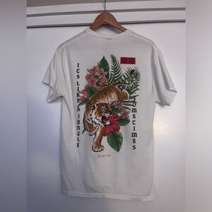 Empyre white back print graphic tee